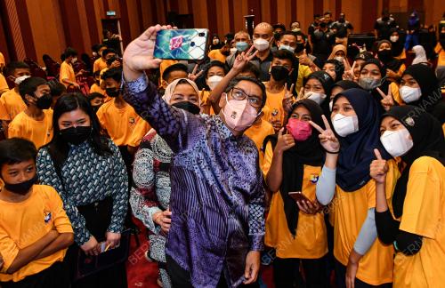 DATUK SERI AHMAD FAIZAL AZUMU