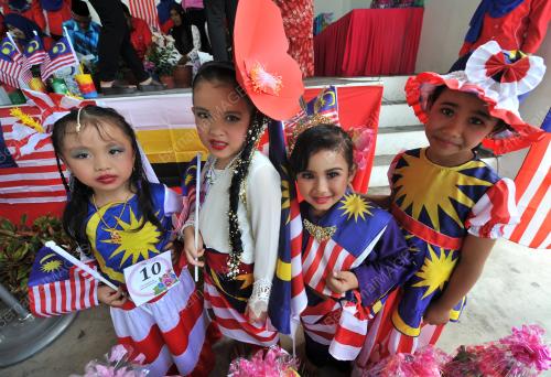 PK08_17082017_SAMBUTAN_BULAN_KEMERDEKAAN