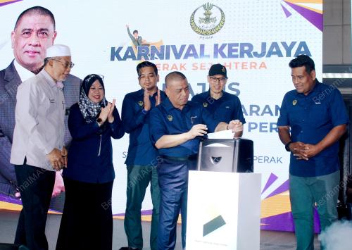 DATUK SERI SAARANI MOHAMAD