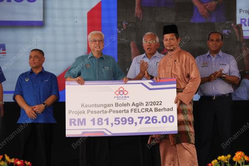 DATUK SERI ISMAIL SABRI YAAKOB
