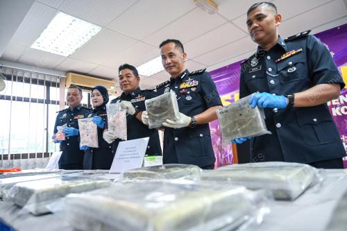 DCP MOHAMMAD AZLIN SADAR