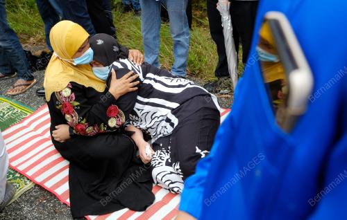 PENGEBUMIAN JENAZAH ALLAHYARHAM DATUK HASBULLAH OSMAN