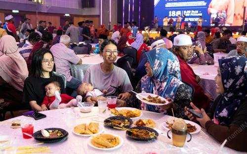 KEPELBAGAIAN KAUM