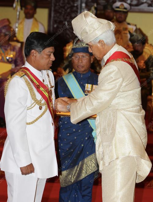 SULTAN AZLAN SHAH