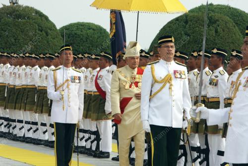 KEPUTERAAN SULTAN AZLAN SHAH