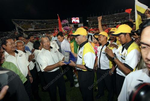 TAN SRI MUHYIDDIN YASSIN