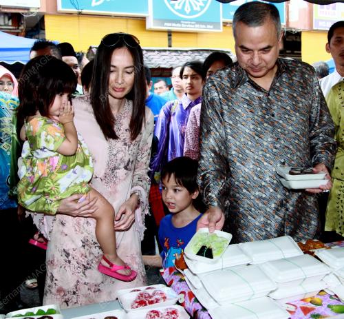 PK08_21072013_RAJA_DR_NAZRIN