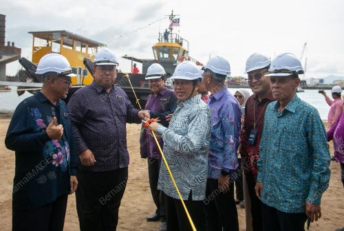 DATUK SERI AHMAD MASLAN