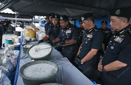 DATUK HUSSEIN OMAR KHAN
