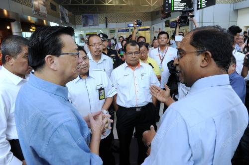 PK08_23032016_AIRPORT