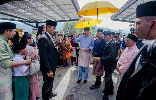 SULTAN PERAK SULTAN NAZRIN SHAH