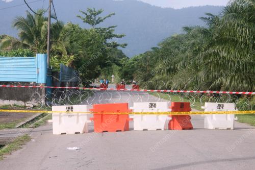 TUTUP JALAN TAMAN DAMAI