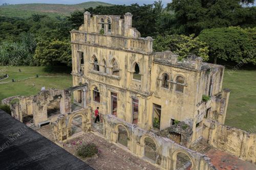 KELLIE'S CASTLE