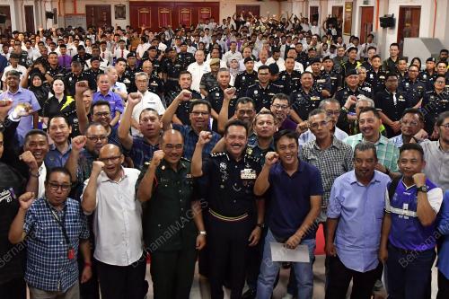 DATUK SERI MOHD YUSRI HASSAN BASRI