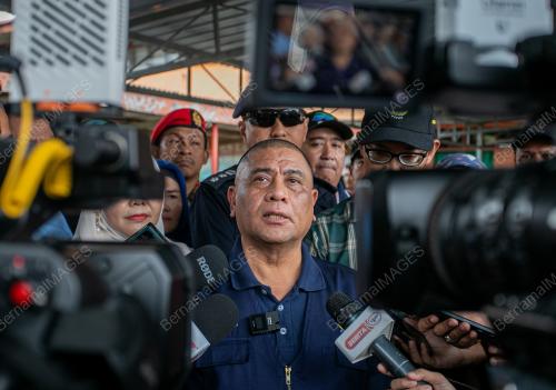 DATUK SERI SAARANI MOHAMAD
