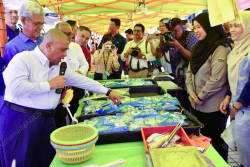DATUK SERI SAARANI MOHAMAD