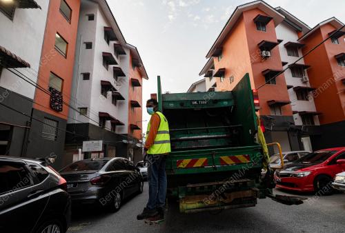 LIPUTAN KERJA PEMBERSIHAN MBI