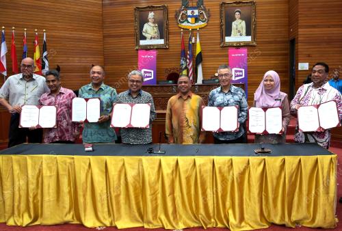 DATUK SERI SAARANI MOHAMAD