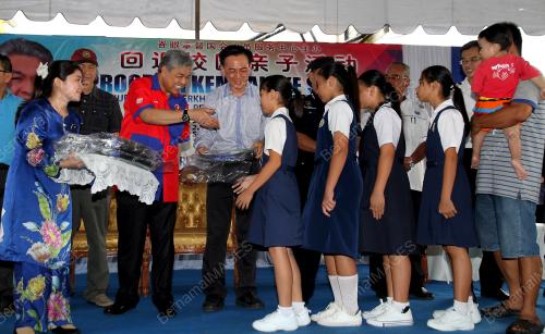 PK08_29122017_SUMBANGAN_BN201712284891