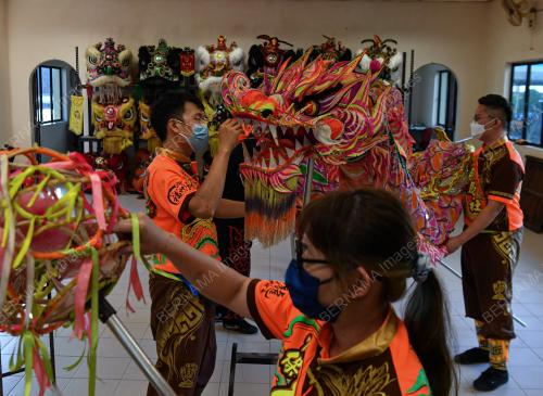 PERSIAPAN SAMBUTAN TAHUN BARU CINA