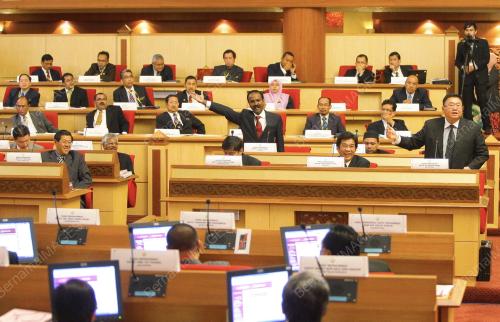 SIDANG DUN PERAK