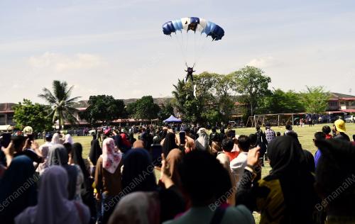 KARNIVAL KITA MADANI X PROGRAM MADANI