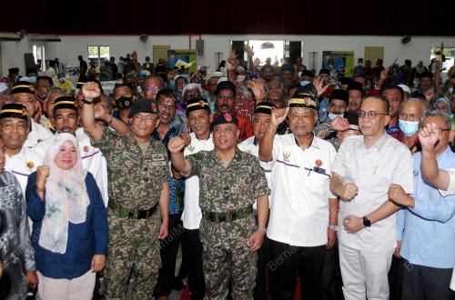 DATUK SERI SAARANI MOHAMAD