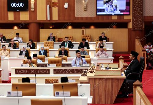 DATUK SERI SAARANI MOHAMAD