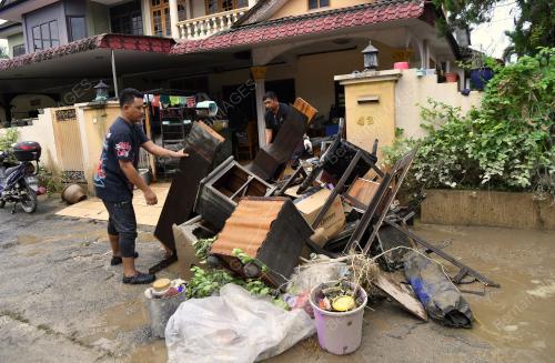 BANJIR KILAT TAMAN ARENA KEPAYANG PUTRA