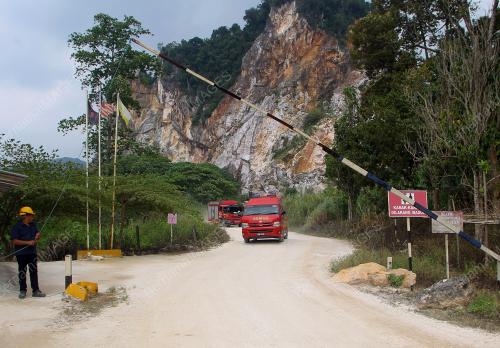 RUNTUHAN BATU KUARI