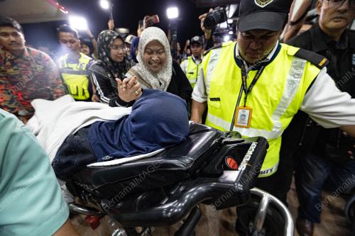 MENCARI DAN MENYELAMAT JASLINDA