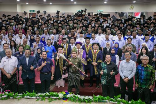 DATUK SERI MOHAMMAD NIZAR JAMALUDDIN