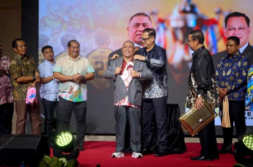 DATUK SERI SAARANI MOHAMAD