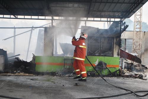 SURAU_TERBAKAR