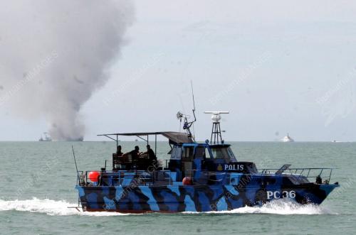 KAPAL TERBAKAR