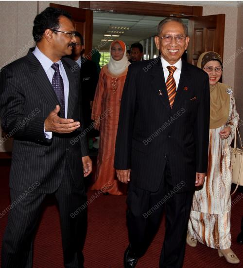 PK09_10022015_LAWATAN