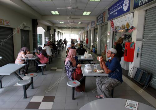 KEBENARAN MAKAN DI RESTORAN
