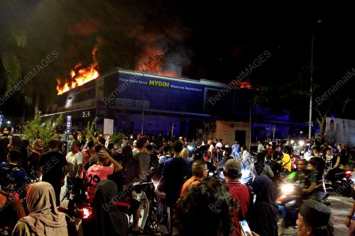 KEBAKARAN MYDIN