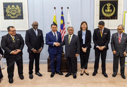 DATUK SERI SAARANI MOHAMAD