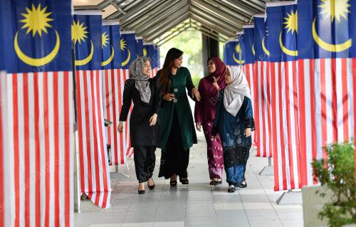 TINJAUAN HARI KEBANGSAAN