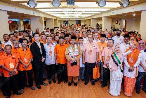 DATUK SERI MUJAHID YUSOF RAWA