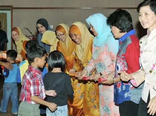 PK09_11022012_TAHUN_BARU_CINA