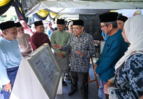 TAN SRI WAN AHMAD DAHLAN ABDUL AZIZ