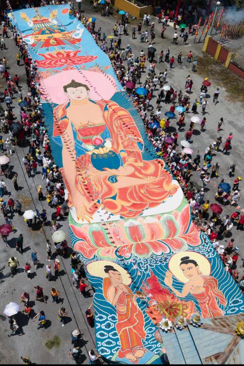TINJAUAN SAMBUTAN HARI WESAK