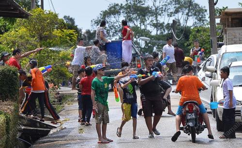 PK09_13042017_PESTA_SONGKRAN
