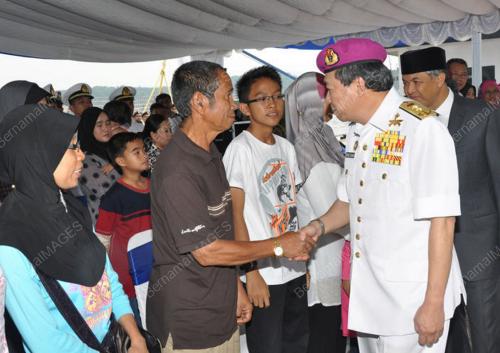 SULTAN SHARAFUDDIN IDRIS SHAH
