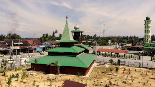 MASJID TINGGI BAGAN SERAI