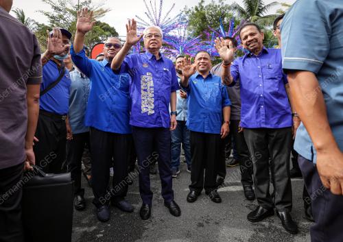 DATUK SERI ISMAIL SABRI YAAKOB