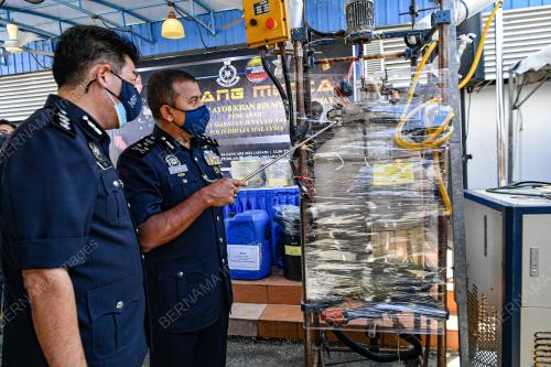 DATUK AYOB KHAN MYDIN PITCHAY