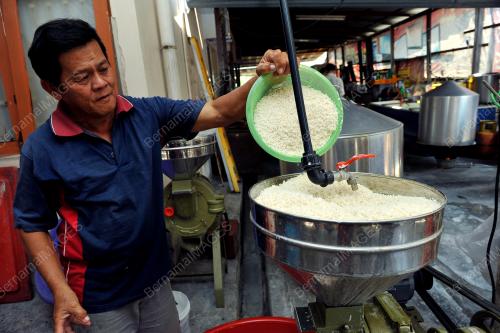 PK09_16022015_kuih_bakul
